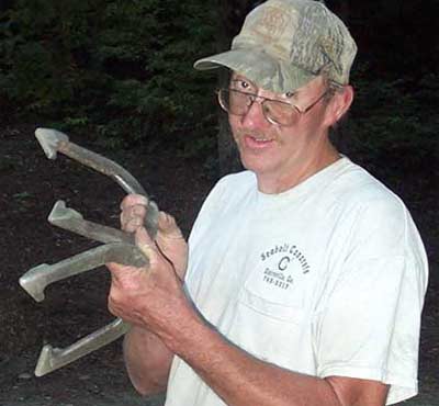 Gomer with two horseshoes